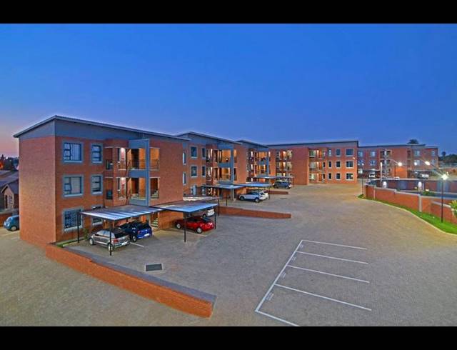 3 BEDROOM TOWNHOUSE FOR SALE IN WITPOORTJIE